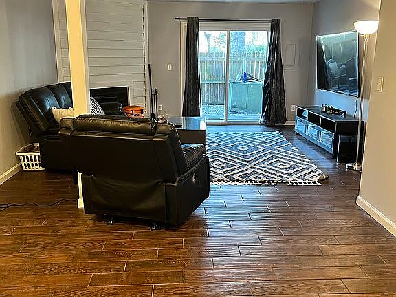 3rd image of 504 Barberton Dr APT 103