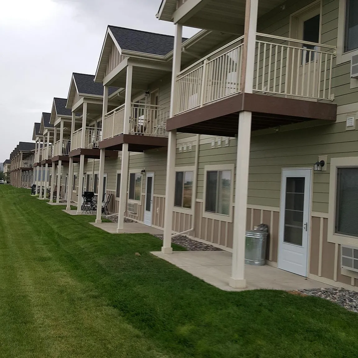 Western One — Photo 1