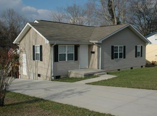 372 Robertsville Rd, Oak Ridge, TN 37830