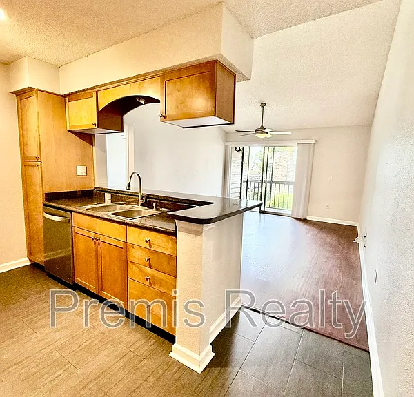 2500 Winding Creek Blvd #H202 — Photo 3