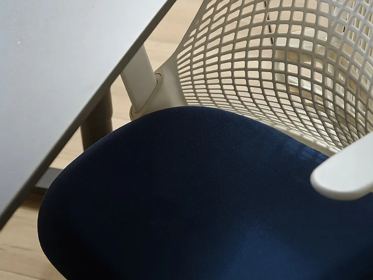 Private ocean-view office with Herman Miller chair (Pic 3)