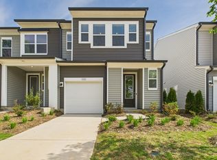 3022 Hutton Gardens Ln, Charlotte, NC 28269