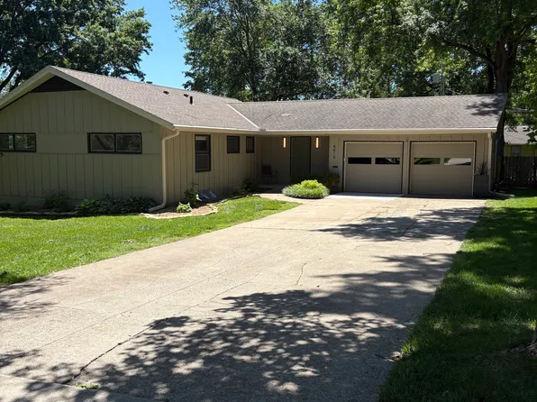 4819 W 63rd Ter, Prairie Village, KS 66208