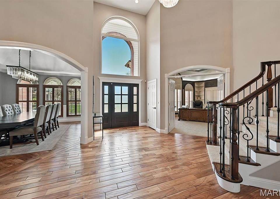 2nd image of 17675 Garden Ridge Cir