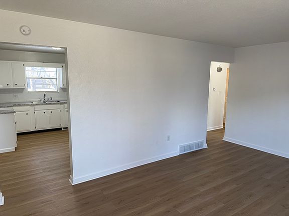 3rd image of 1817 Margaret St