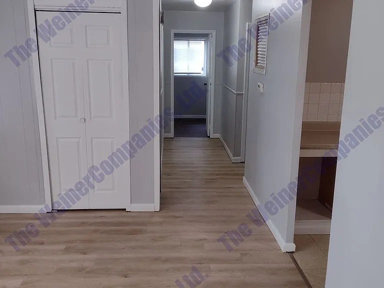 708 S Scottswood Dr — Photo 3