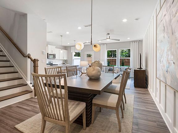 Dining Area offers room for Everyone - Model Representation