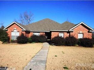 115 Orleans Dr, Maumelle, AR 72113