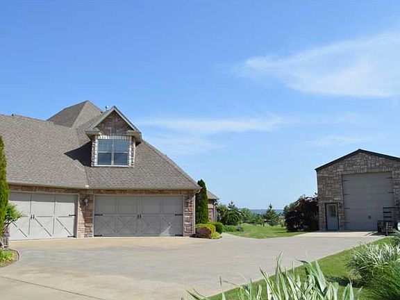 3rd image of 2270 S Summerbrook Pl