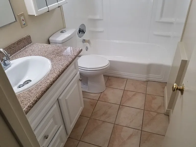 2618 Milton Ave — Photo 12