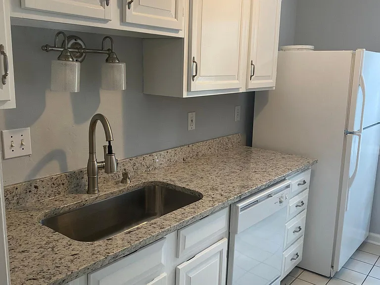 579 Salem Woods Dr SE #579 — Photo 5