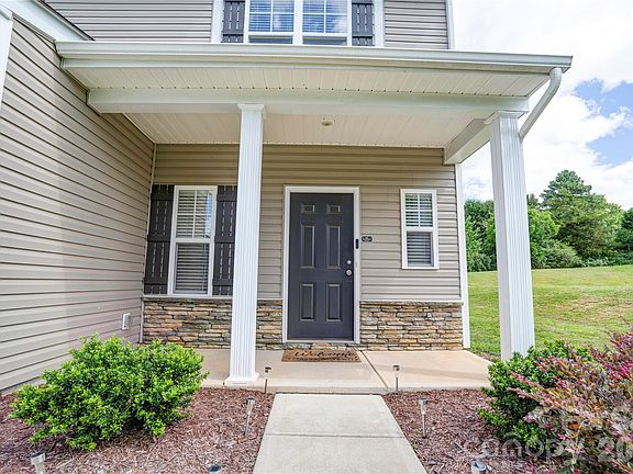 5th image of 226 Lake George Dr