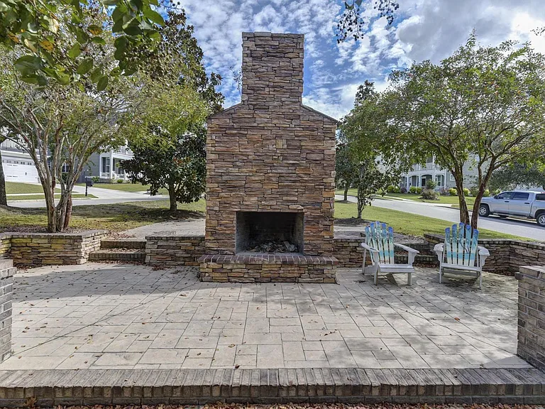 126 Baysdale Dr — Photo 45