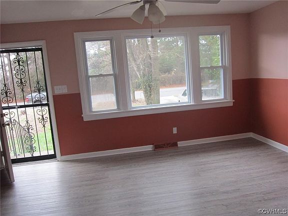 3rd image of 1902 Carneal St