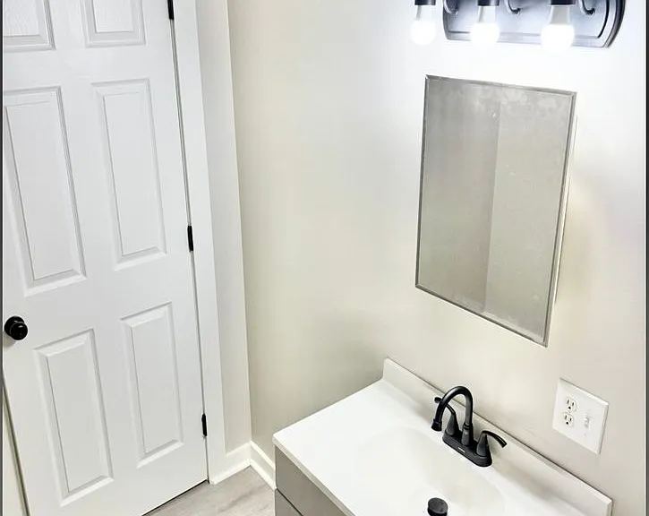 220 Logee Street — Photo 12