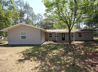 934 Cherokee Lake Rd, Jesup, GA 31545