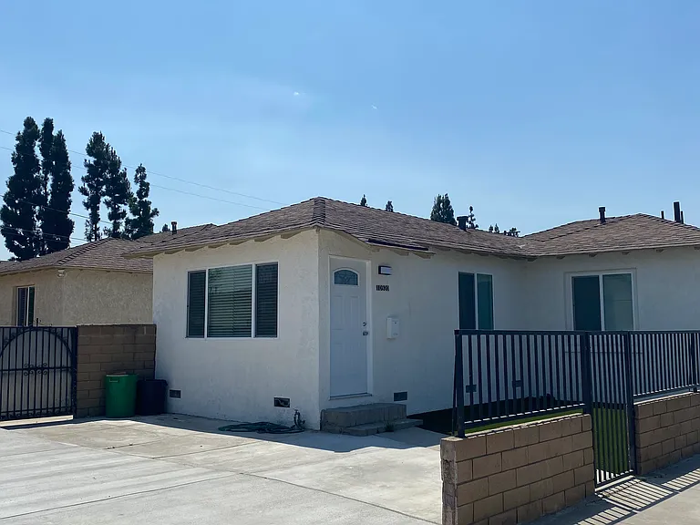 10920 Lillian Ln — Photo 2
