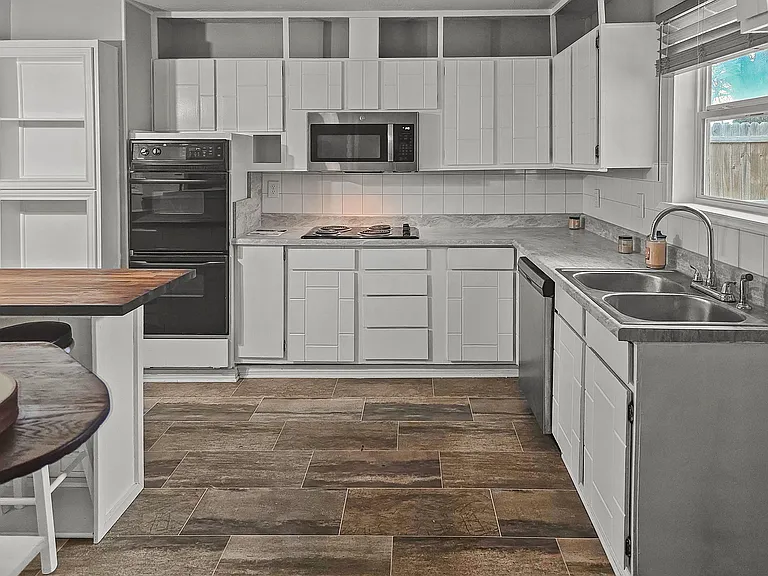 701 Idlewilde Dr — Photo 6