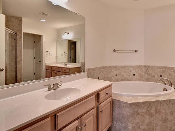 5th image of 116 Chanticleer Ct