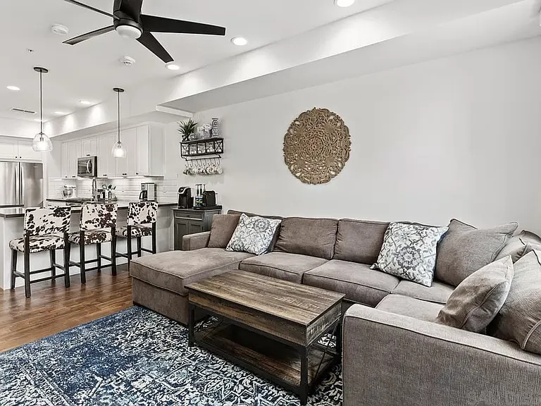 4100 Voltaire St #120 — Photo 17