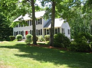 136 Hunter Rd, Uxbridge, MA 01569