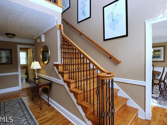 2nd image of 2100 Chartwell Ct