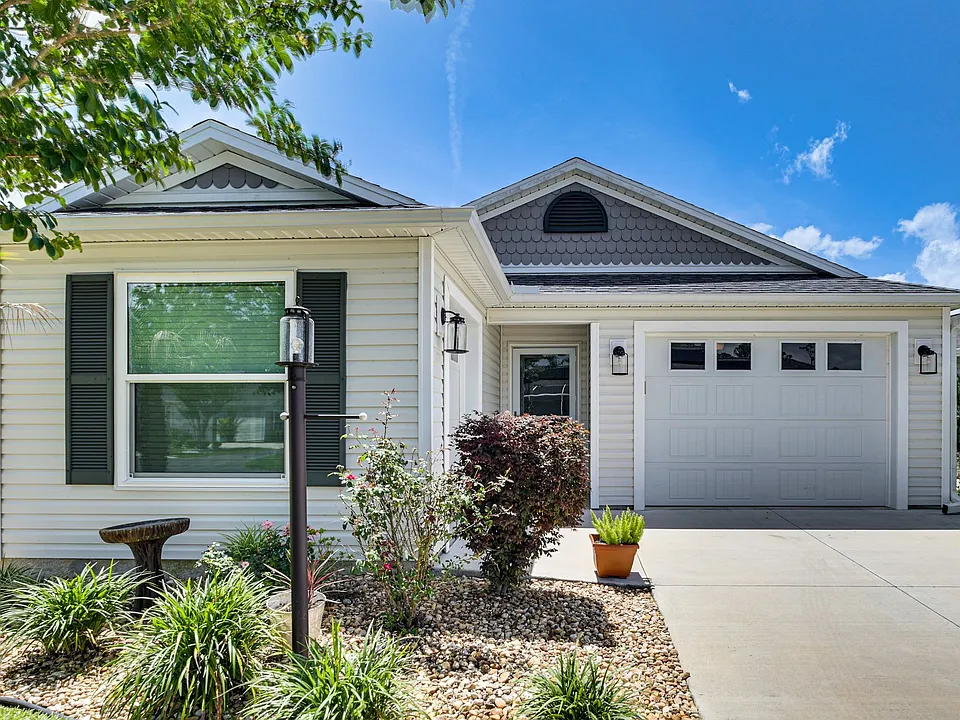 3406 Melissa Ln