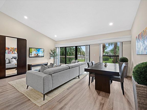 4th image of 11863 Wimbledon Cir APT 542