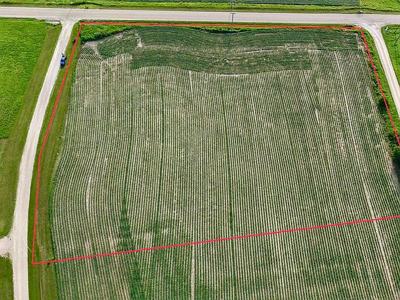2nd image of Old Q Rd