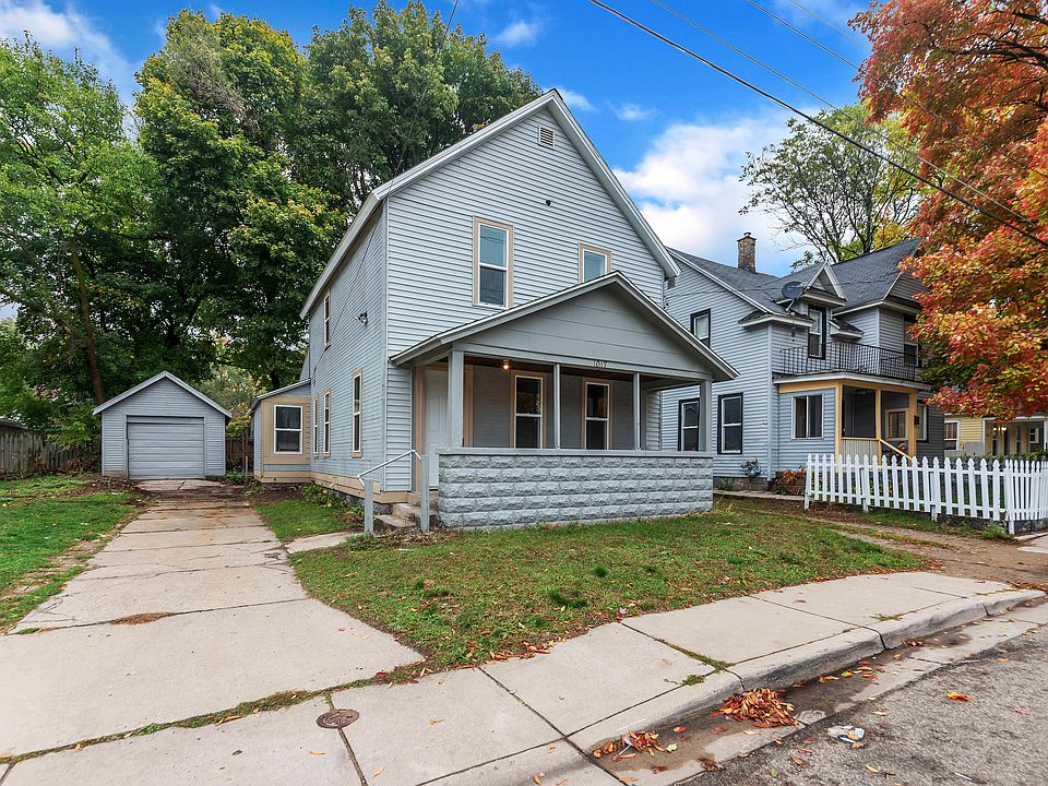 1st image of 1017 Bemis St SE