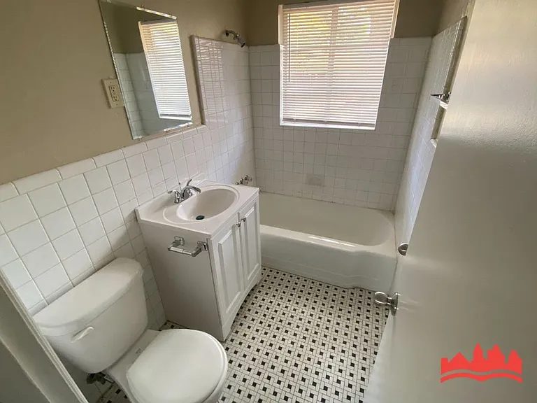 4711 Given Ave — Photo 11