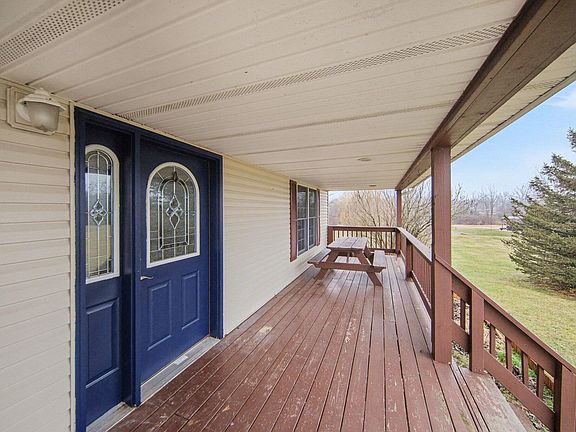 3rd image of 10487 Territorial Rd