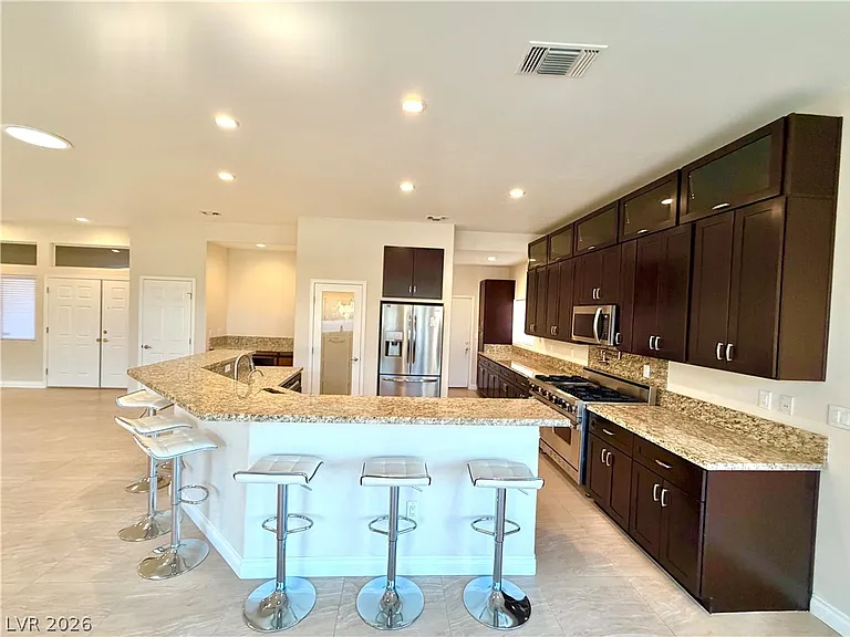 10541 Broom Hill Dr — Photo 6