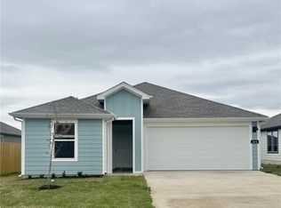 204 NW Pinwheel St, Gentry, AR 72734