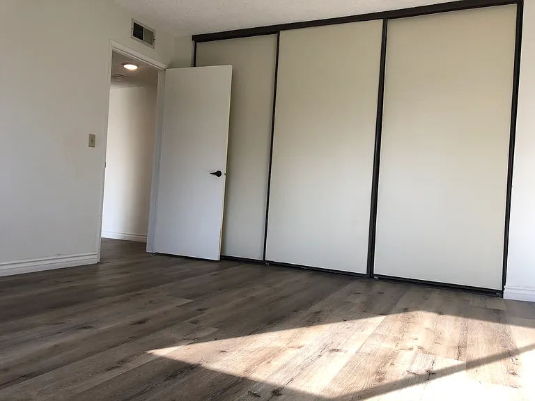 1670 Manning Ave #109 — Photo 8
