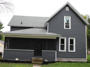 617 4th St NW, Waverly, IA 50677