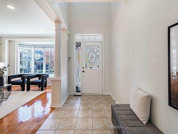 4th image of 21 Mistybrook Cres