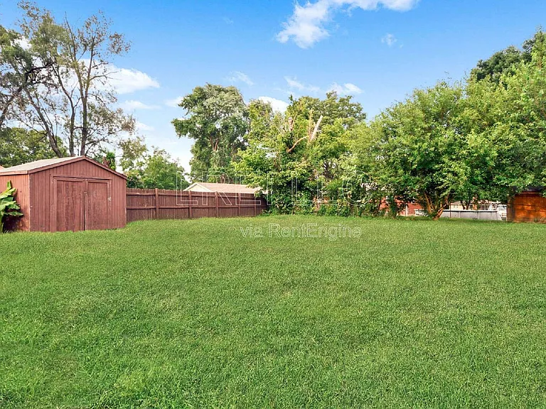 7729 Bluebonnet Rd — Photo 5