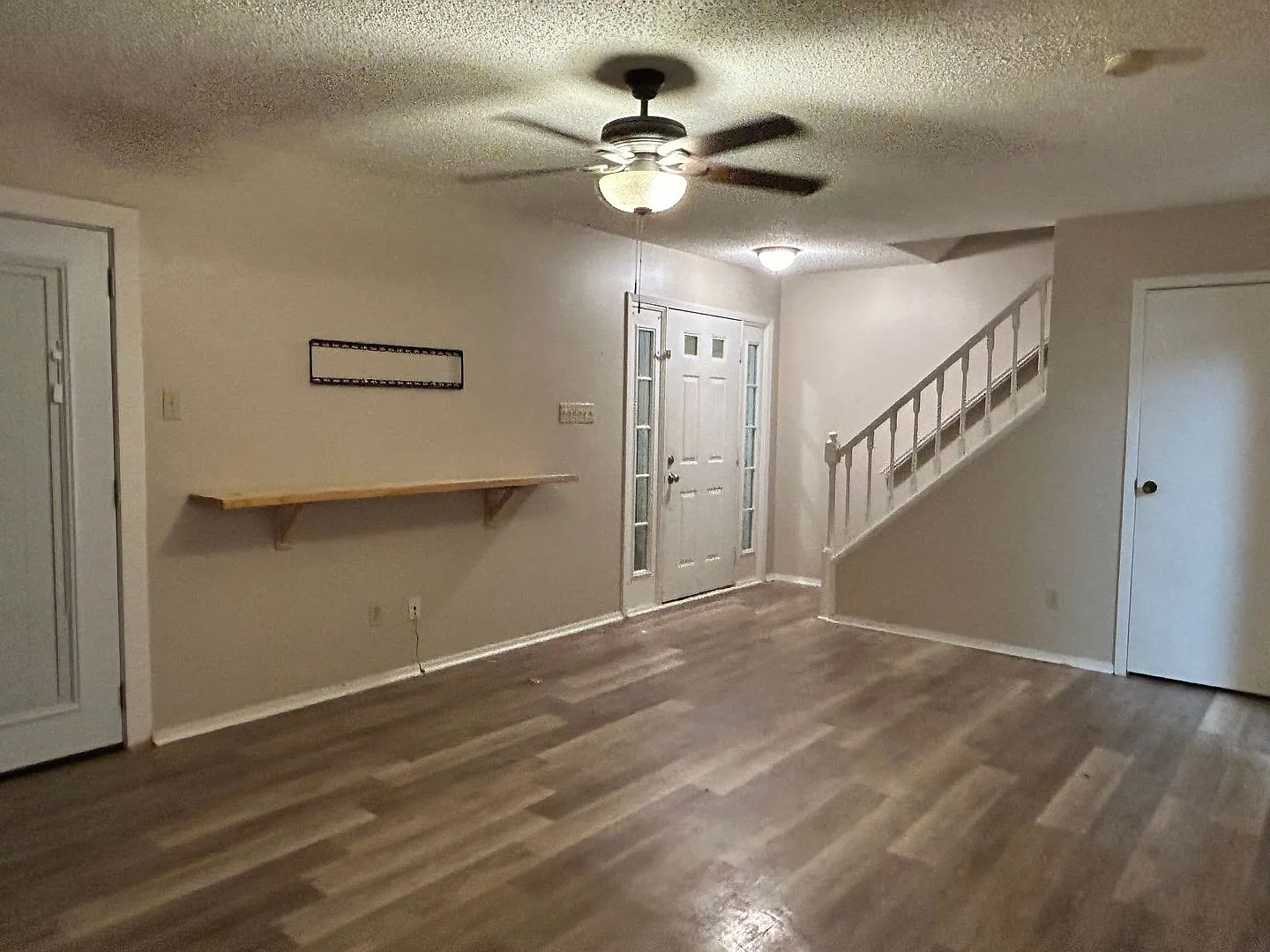Charming 2 Bed, 1.5 Bath Townhouse in Lafayette! — Photo 2