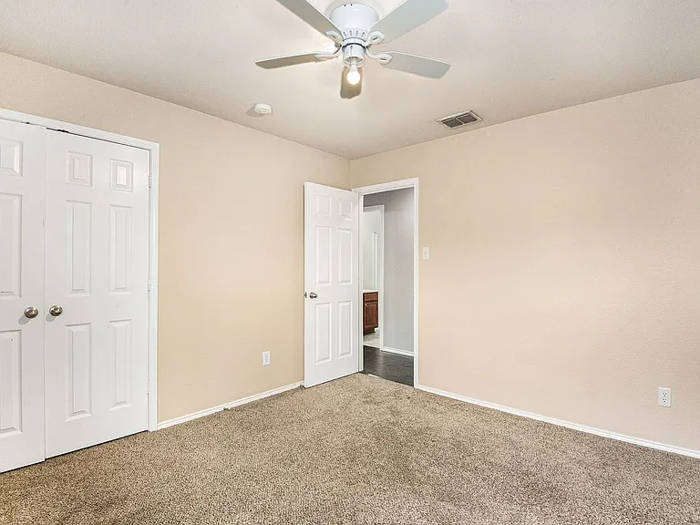 2308 Horseback Trl — Photo 21