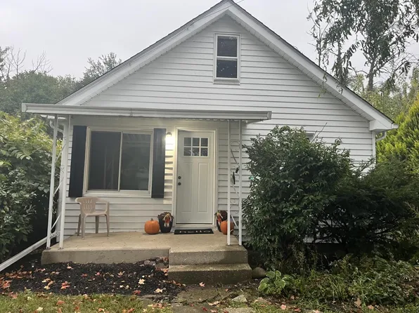 909 Park St, La Porte, IN 46350