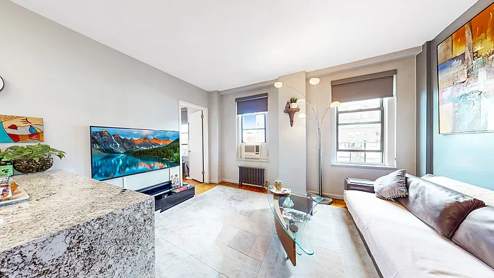 APARTMENT VOL.0〜12 セット 44 East 12th Street #10A in Greenwich Village, Manhattan