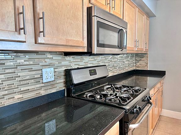 5th image of 333 W Medlock Dr APT 18