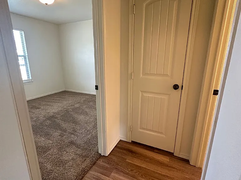 6133 72nd Pl #B — Photo 19