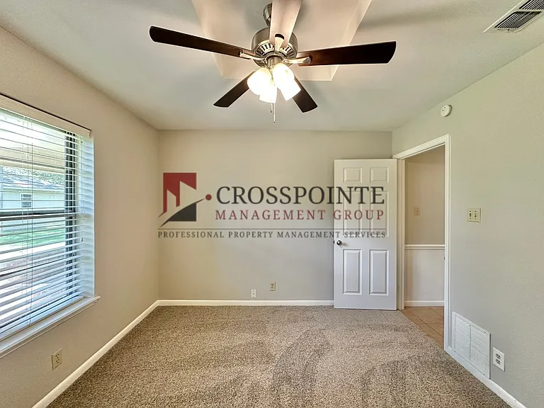 2448 Holly Ln — Photo 20