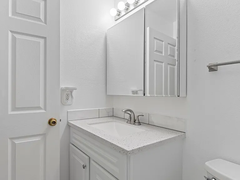 42 Smith Trl — Photo 2