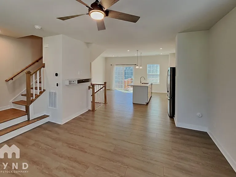 2423 Dr Carver Rd — Photo 5