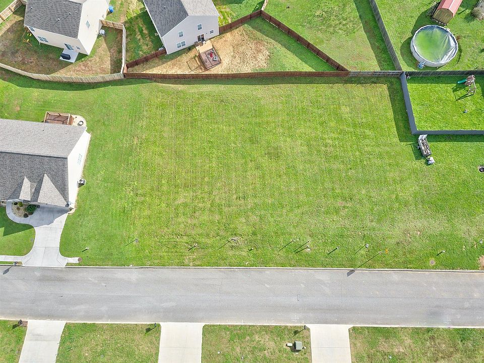 2nd image of 2108 Bluebonnet Dr Lot 160