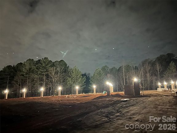 3rd image of 228 Fern Hill Rd