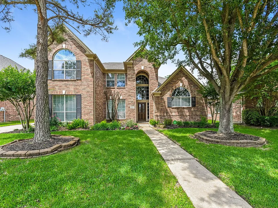 17714 Meadow Crossing Ln
